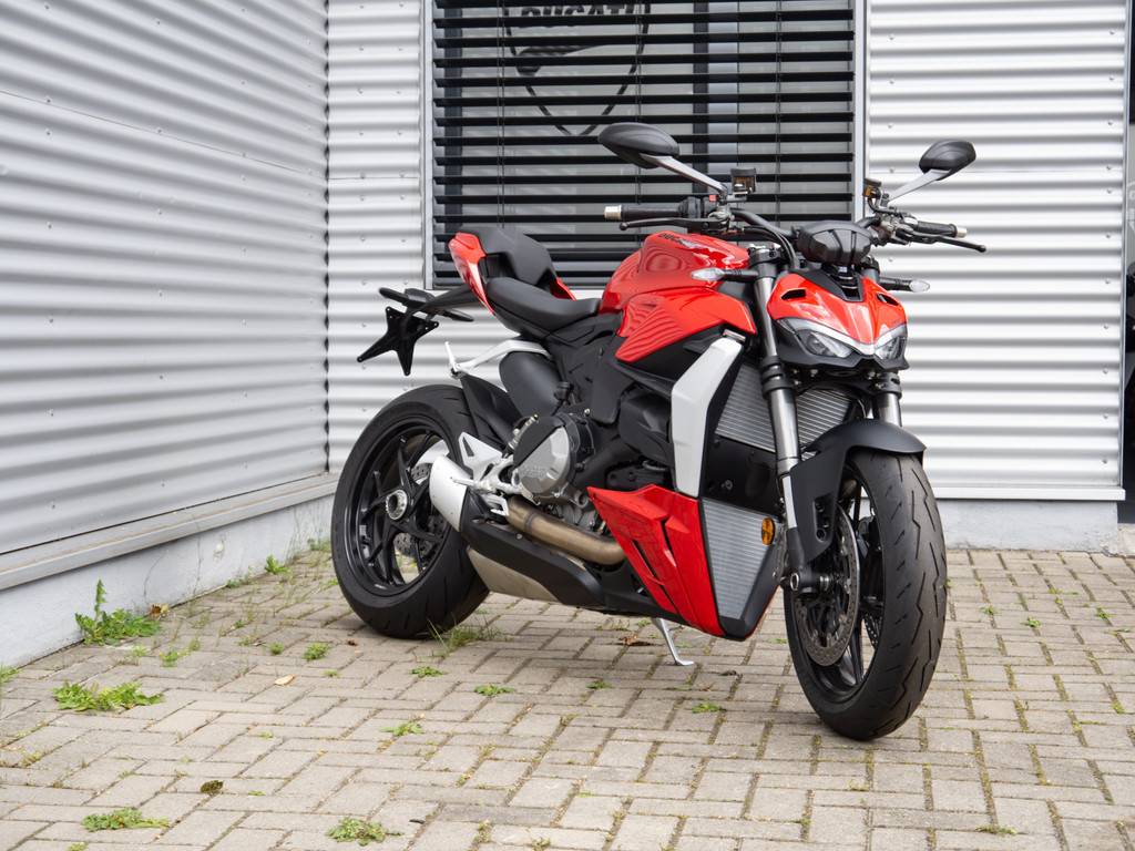 DUCATI Streetfighter V2 500 EUR Gutschein*