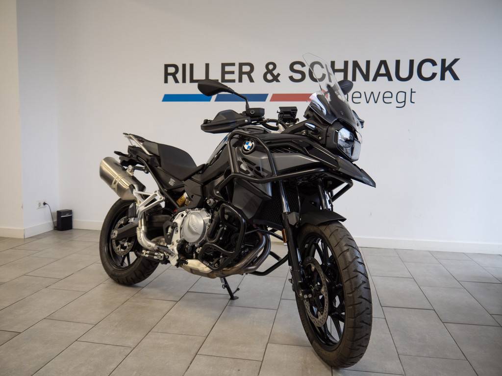 BMW F 750 GS Triple Black LED SCHEINWERFER