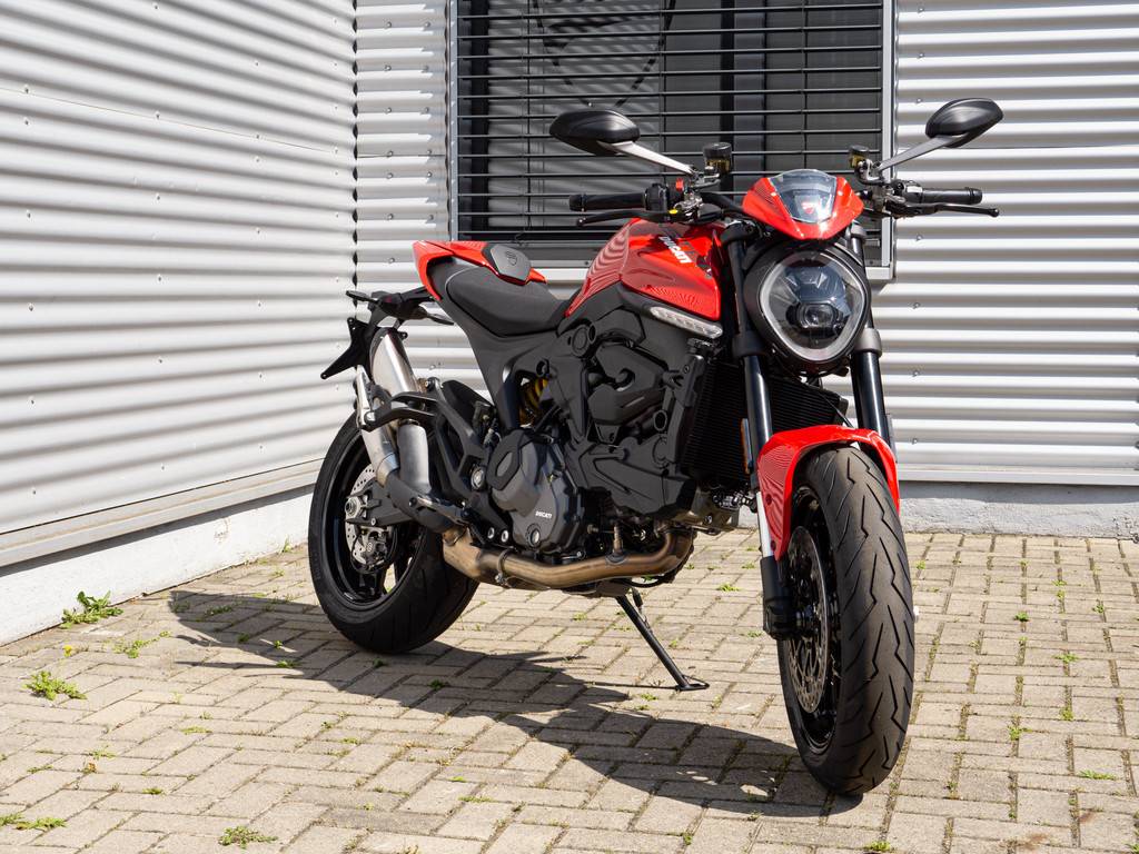 DUCATI Monster Plus 1.000,- EURO Zubehör for free