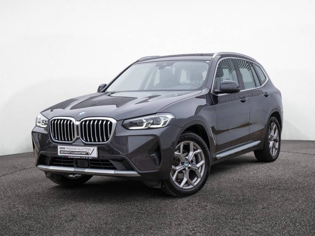 BMW X3 xDrive 20i PANO+AHK+KAM+ACC