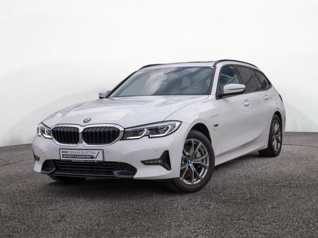 BMW 330e Touring xDrive Sport Line NAVI PANO LASER