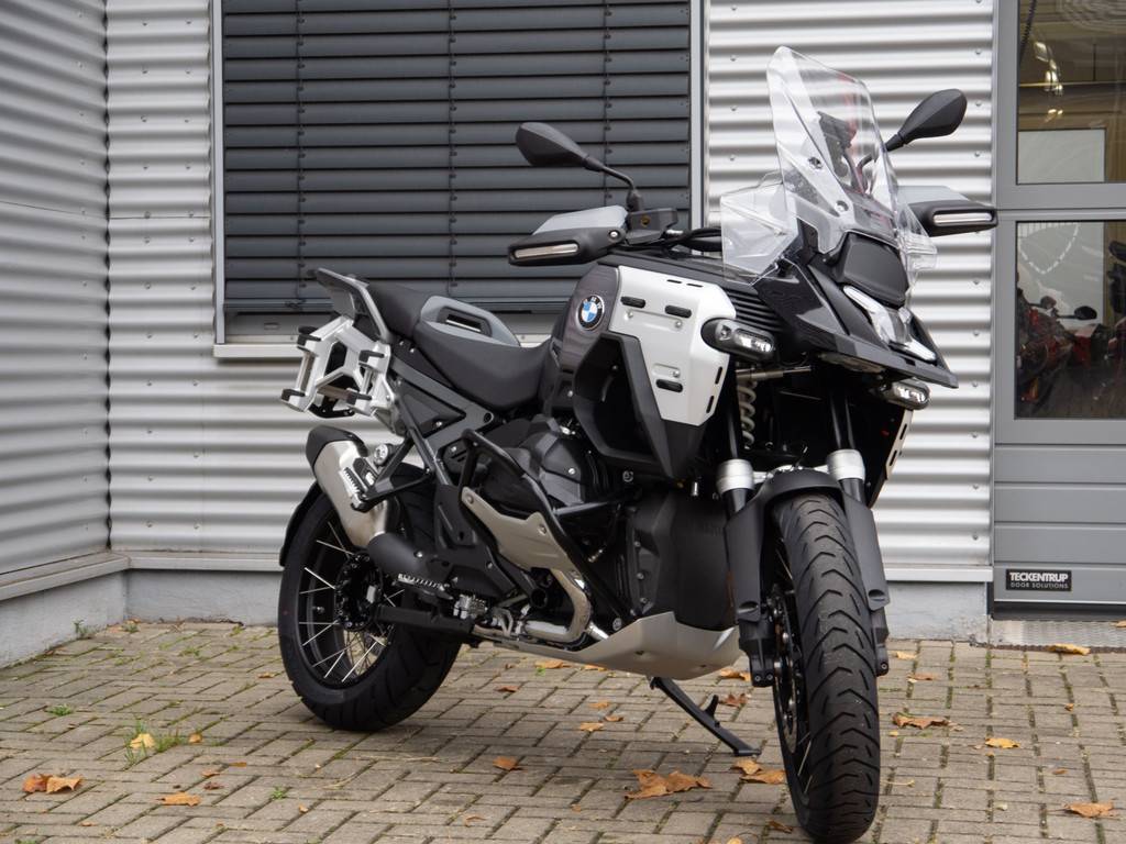 BMW R 1300 GS Adventure Triple Black