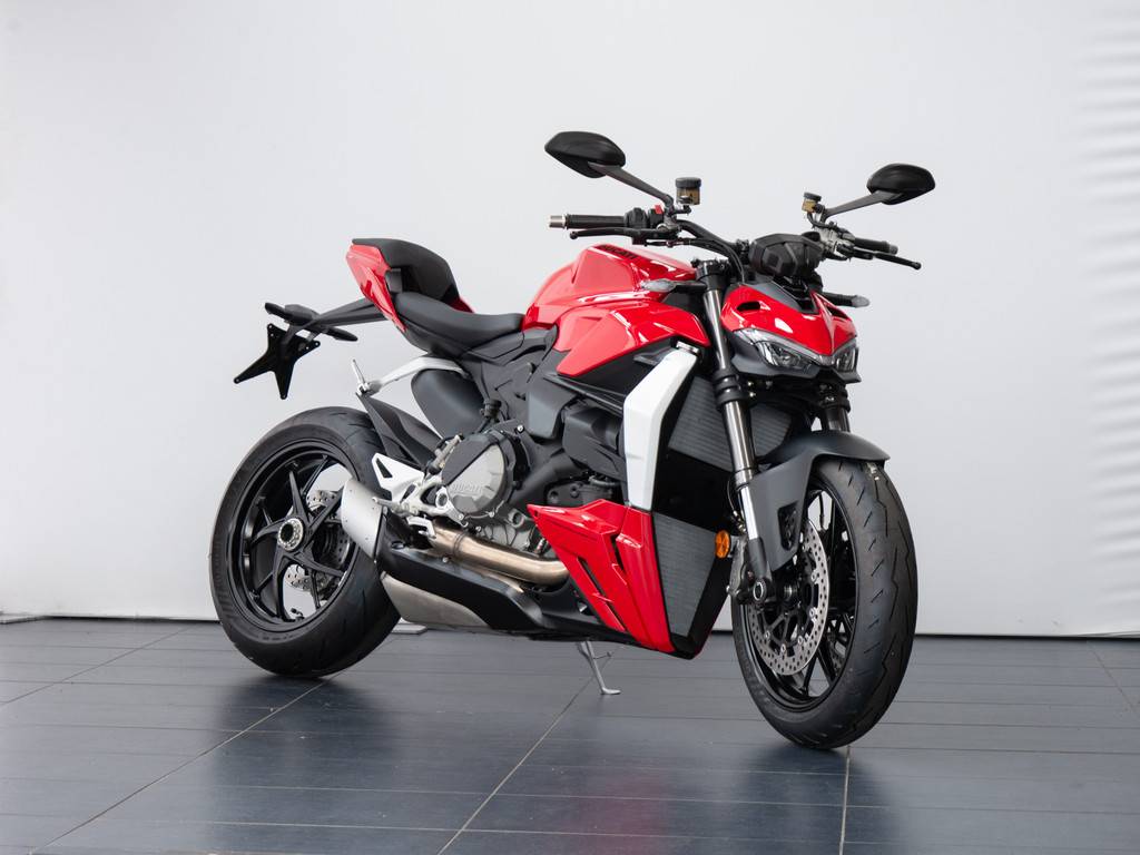 DUCATI Streetfighter V2